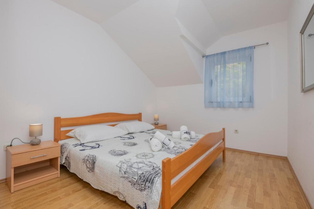 Apartments Zdravka Lokva Rogoznica Buitenkant foto