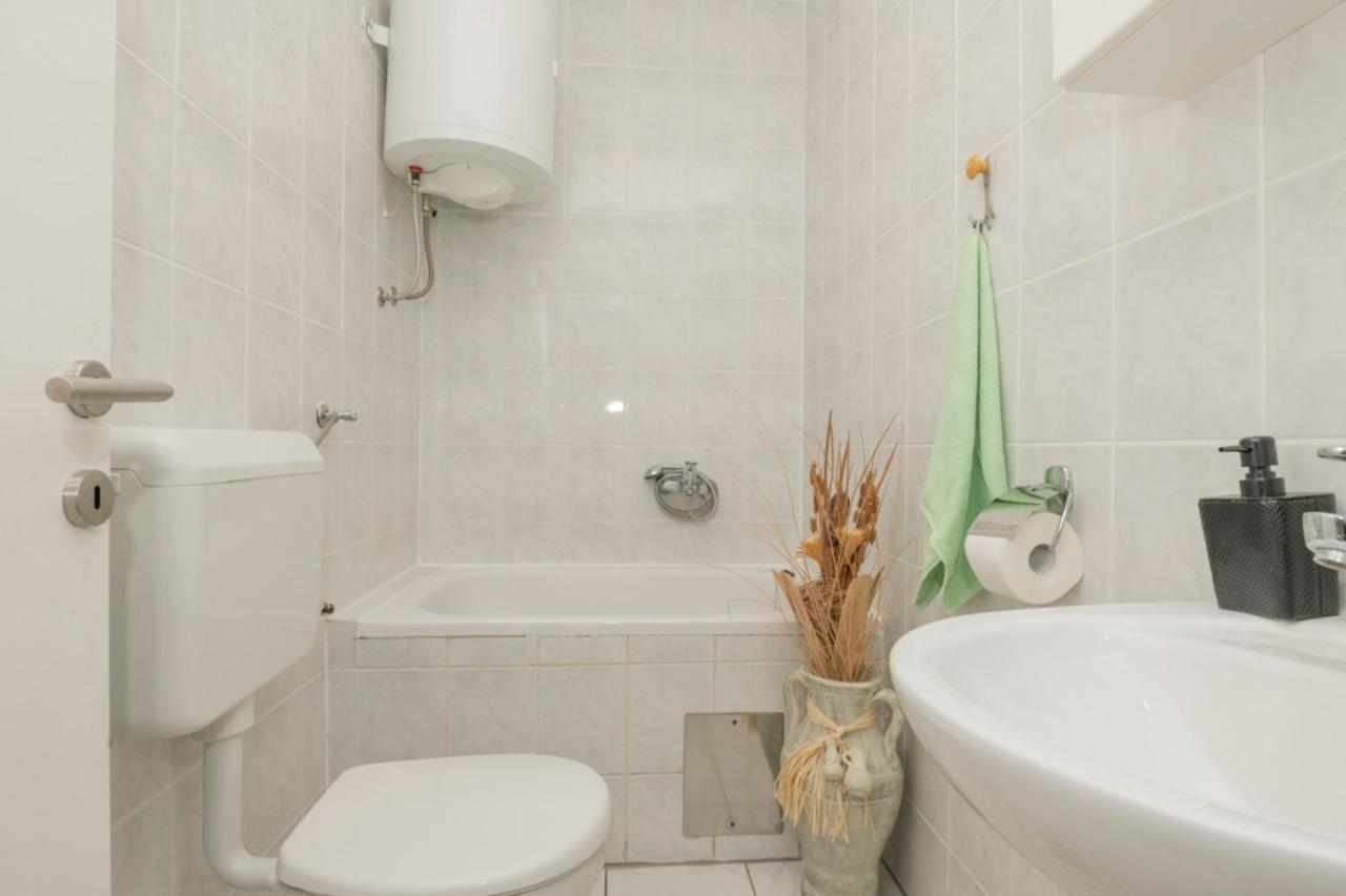 Apartments Zdravka Lokva Rogoznica Buitenkant foto