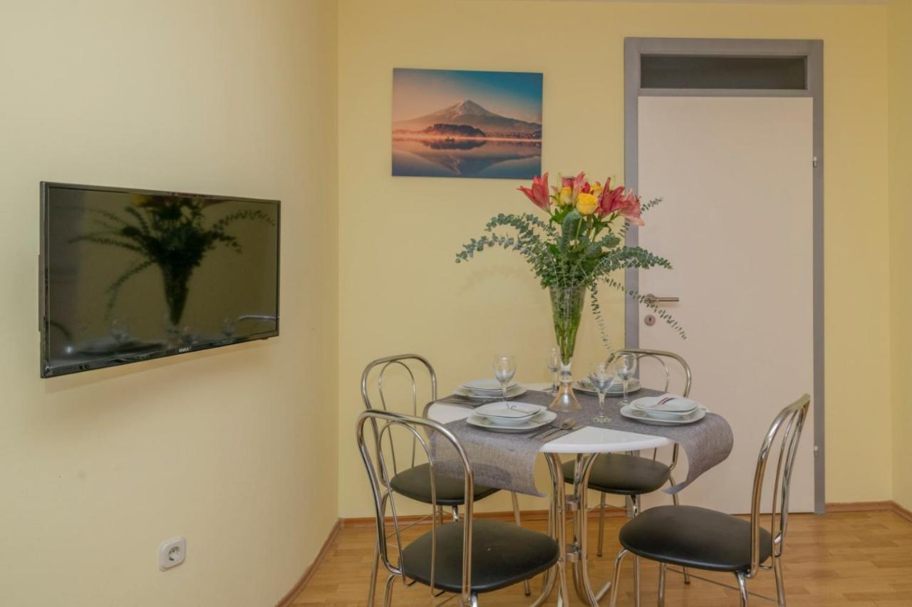 Apartments Zdravka Lokva Rogoznica Buitenkant foto