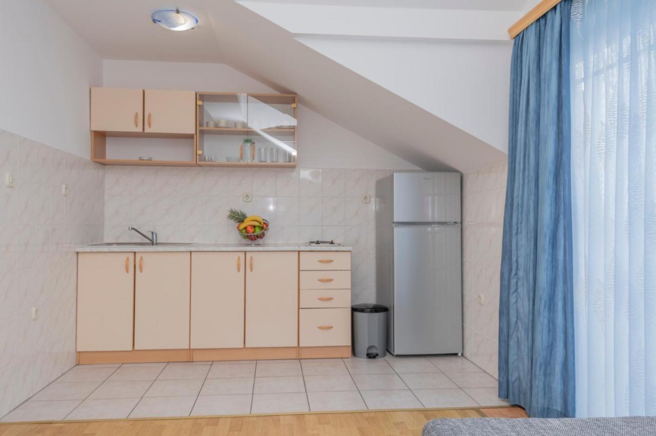 Apartments Zdravka Lokva Rogoznica Buitenkant foto