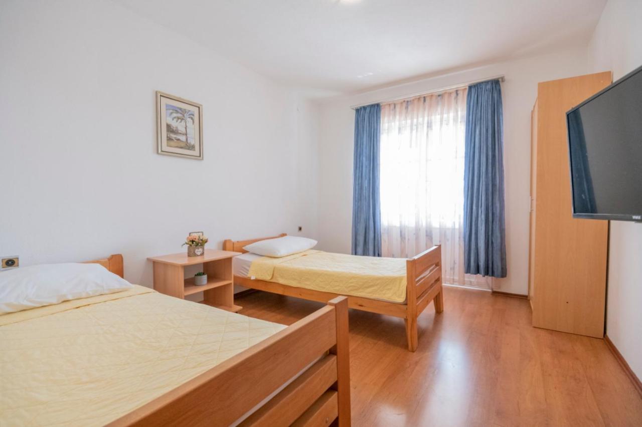 Apartments Zdravka Lokva Rogoznica Buitenkant foto