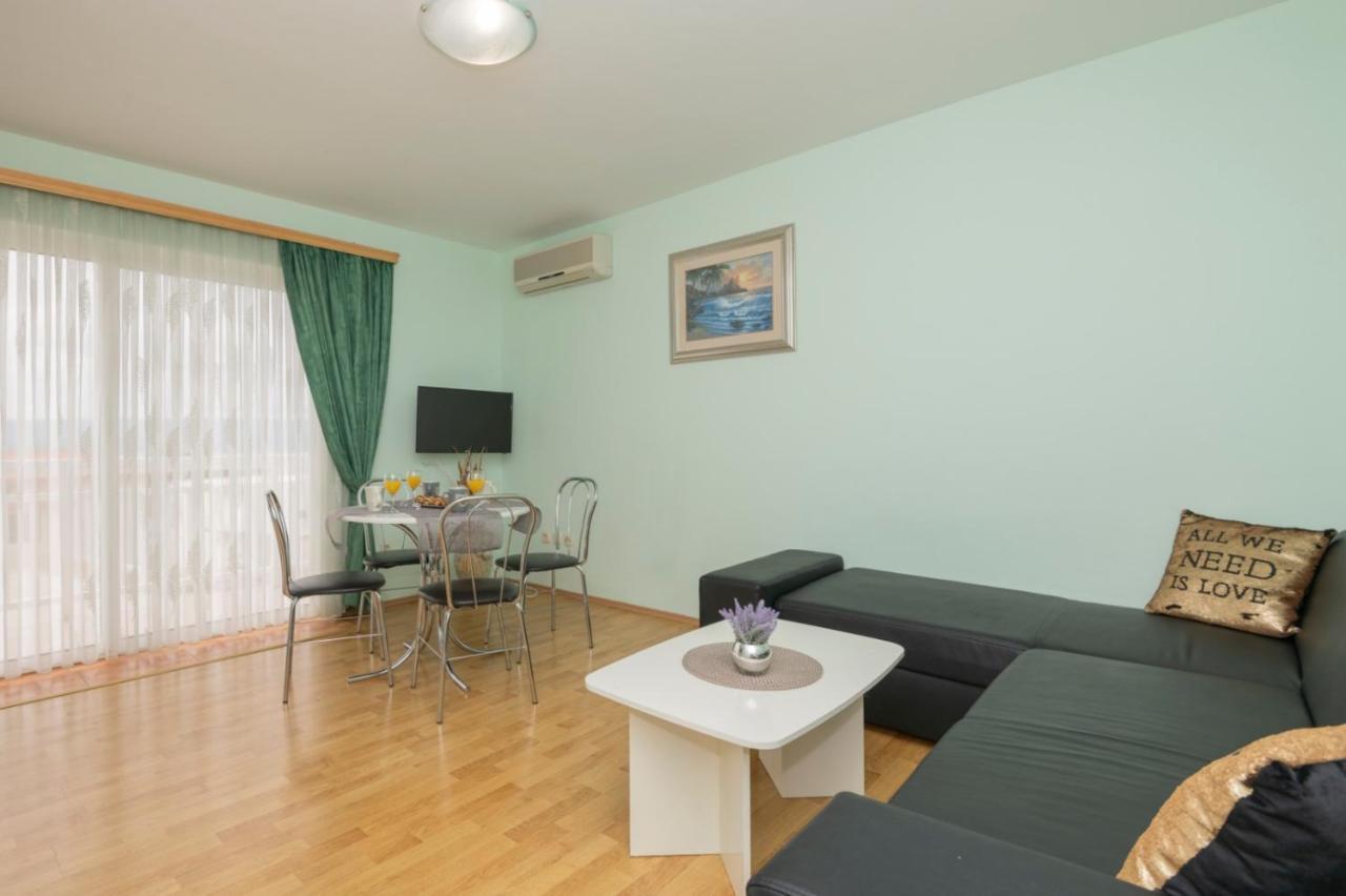 Apartments Zdravka Lokva Rogoznica Buitenkant foto